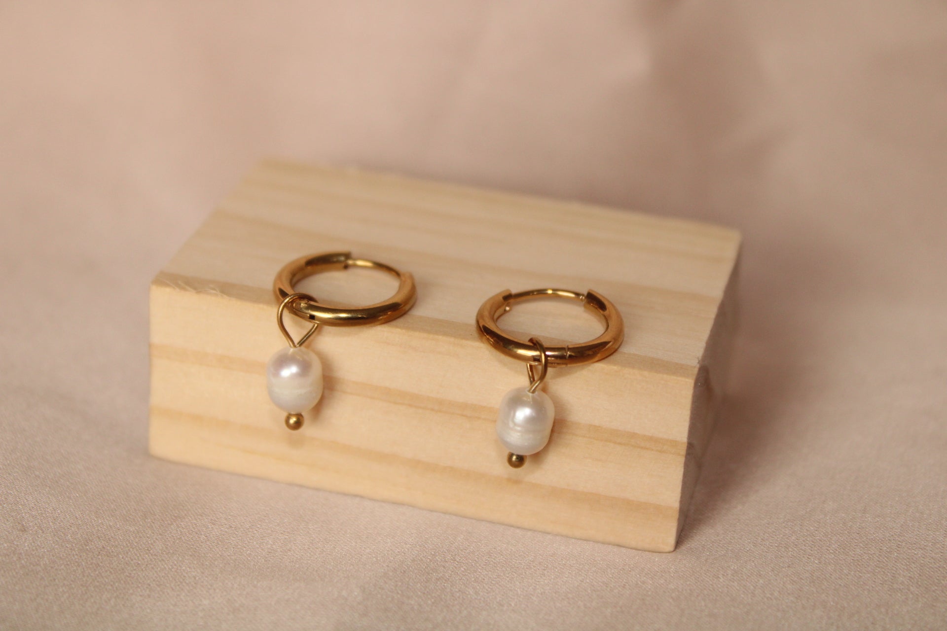 Seraphina Pearl Hoops