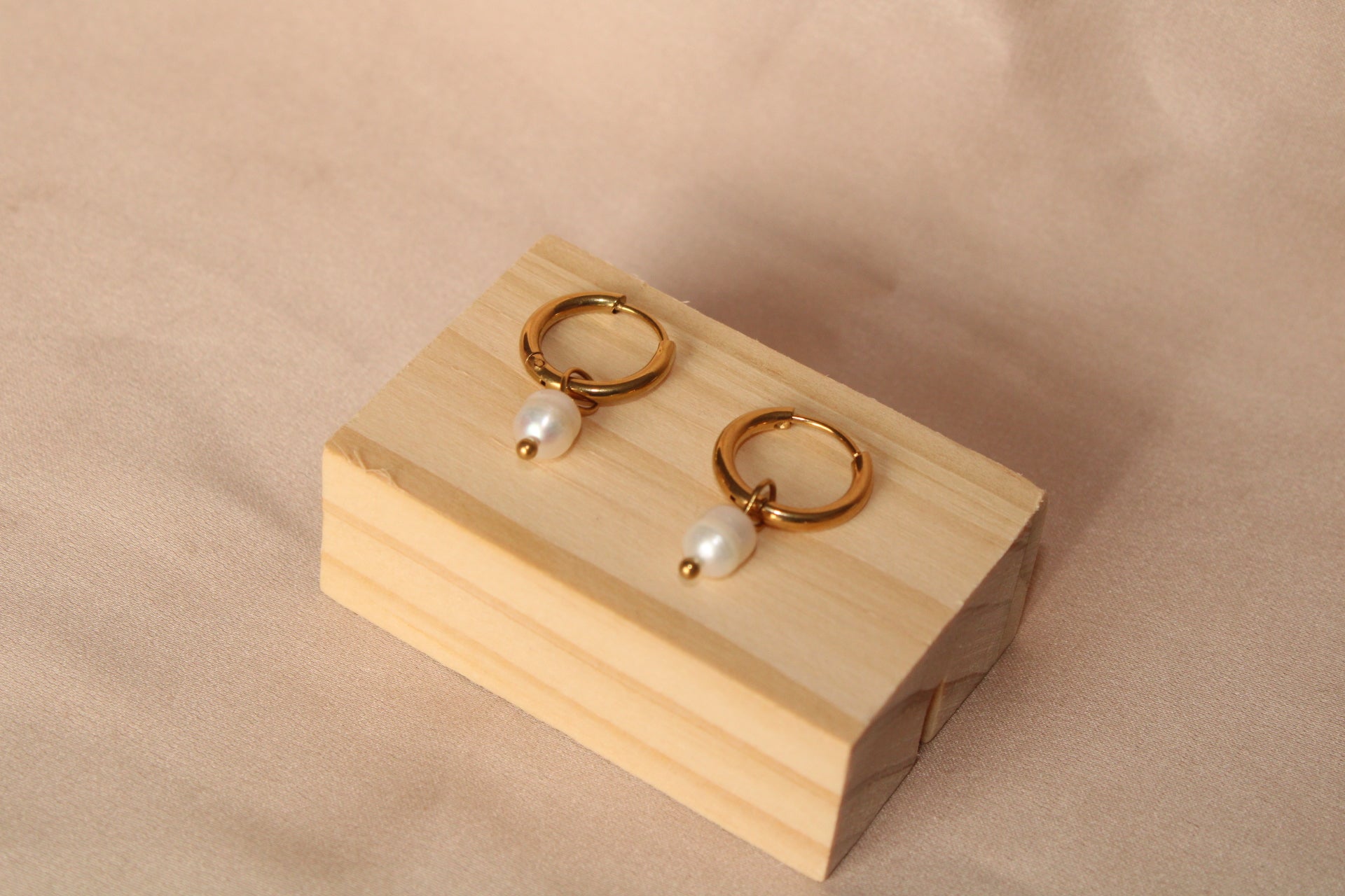 Seraphina Pearl Hoops