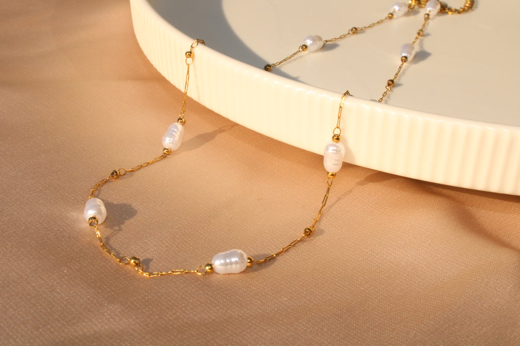 Isla Pearl Necklace