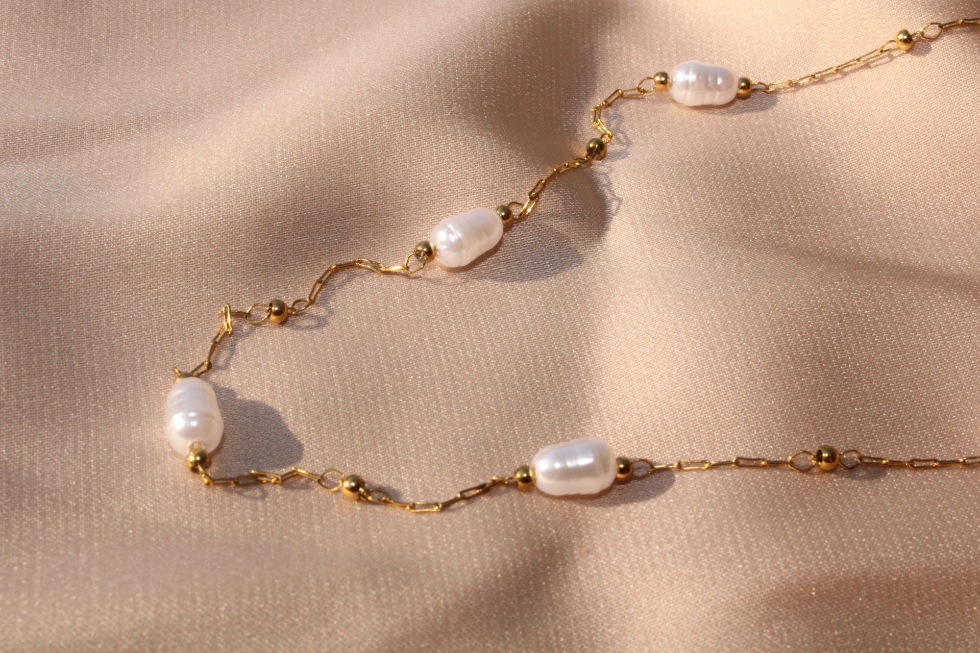 Isla Pearl Necklace